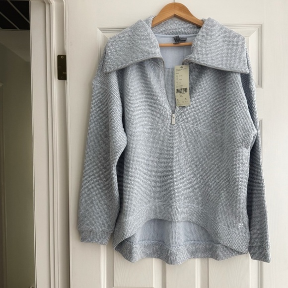NWT Sweaty Betty Sweatshirt Restful Boucle Half Zip Sweatshirt Salt Blue Large - Picture 2 of 16